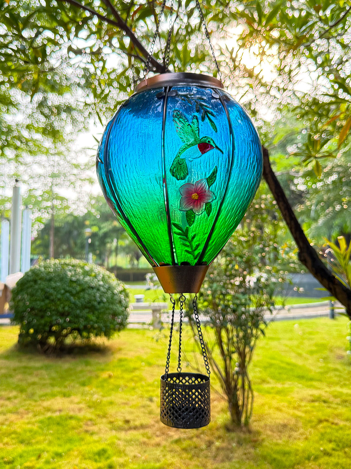 colorful solar balloon lantern for front yard decor and patio decor ideas with eco-friendly solar lights
